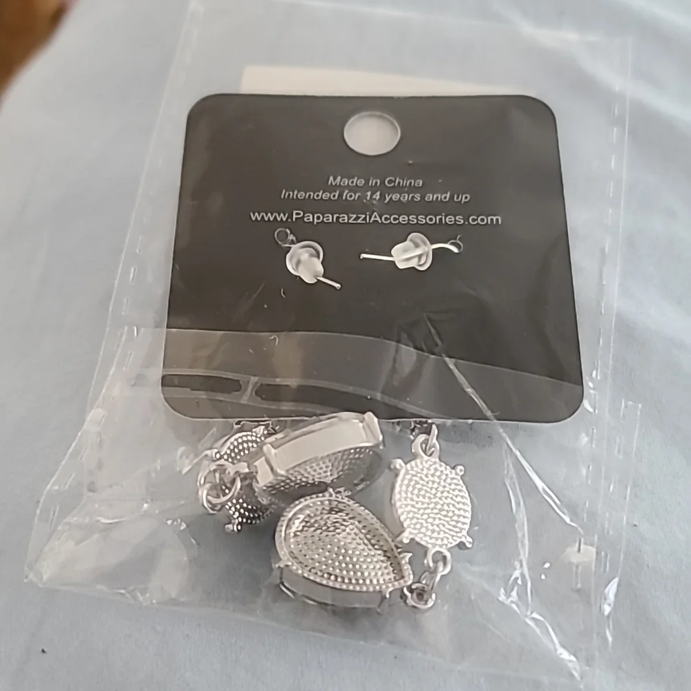 Unpredictable SHIMMER White Earrings fishhook NWT SALE - Picture 4 of 4